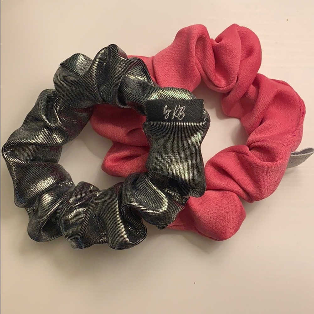 Pair of mini Dew scrunchies